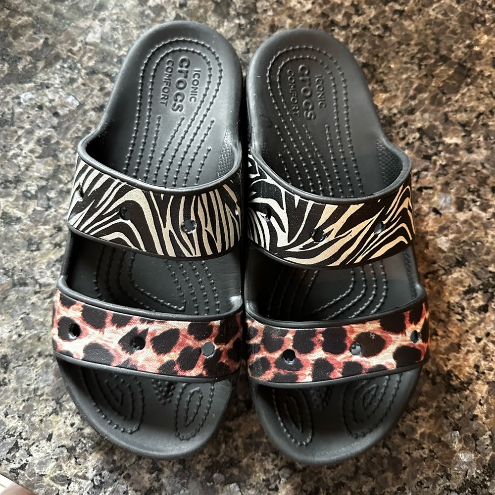 Crocs Sandals Size 6 Women Like New Animal Print